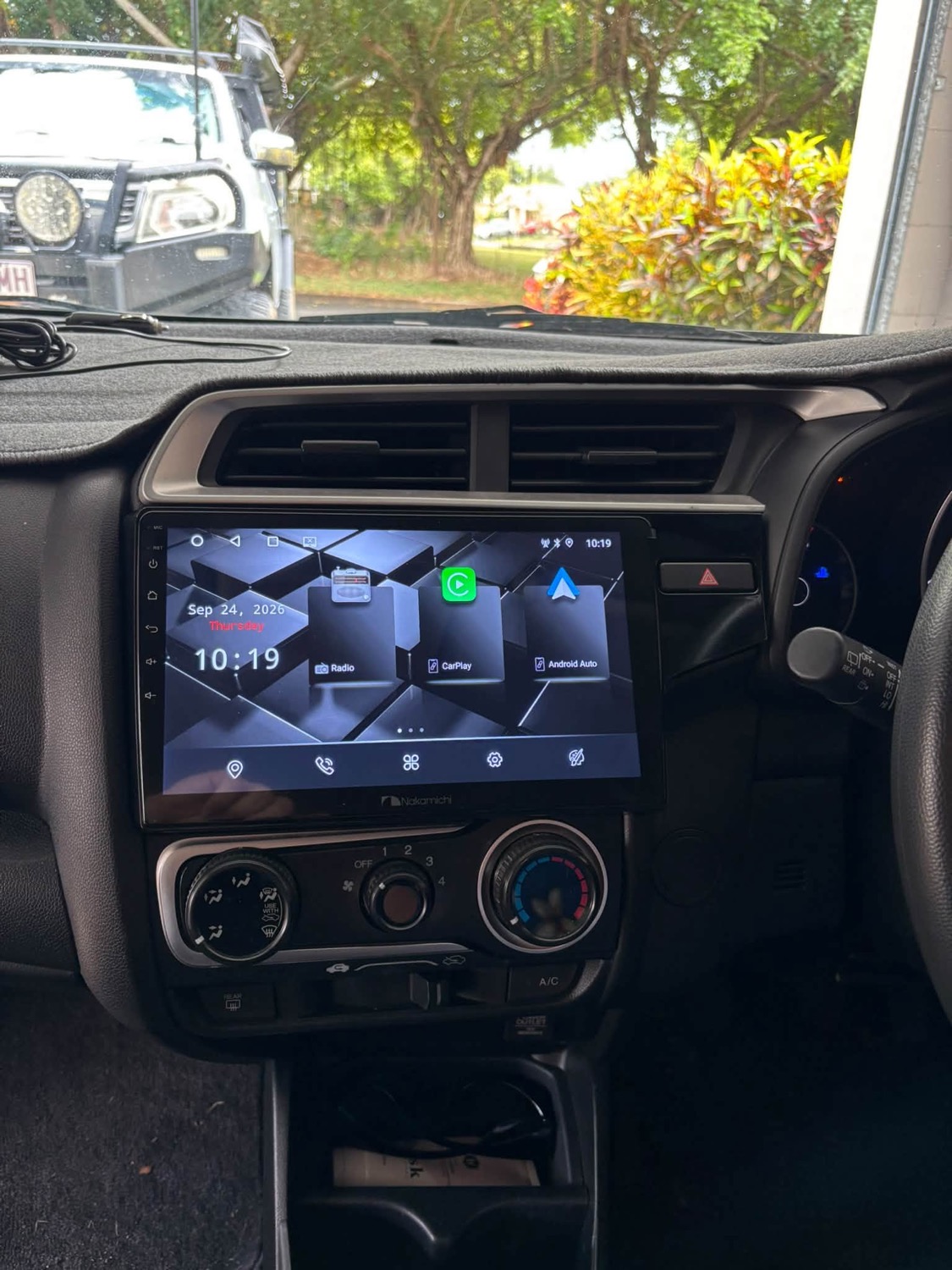 Honda Jazz touchscreen headunit installation